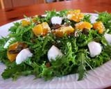 Foto del paso 4 de la receta: Escarola con naranja, semillas y mozzarella