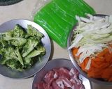 รูปขั้นตอนการทำที่ 1 ของ ผัดก๋วยเตี๋ยวเซี่ยงไฮ้