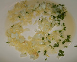 Foto del paso 2 de la receta: Brécol con salchichas y pasta de colores lacitos