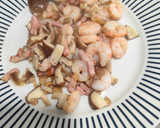 Foto del paso 5 de la receta: Espagueti de calabacín en salsa de yogurt. (mar y montaña)
