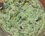 Foto del paso 2 de la receta: Ensalada de pollo con aguacate