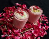 A picture of step 3 of Gulkand Milkshake.