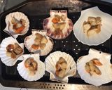 Une image de l'étape 7 de Coquilles saint Jacques gratinées béchamel et champignons bruns.
