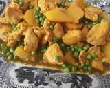 Foto del paso 7 de la receta: Pollo en amarillo con almendras y guisantes