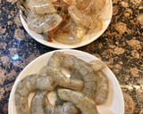 Foto del paso 2 de la receta: Garbanzos con bacalao y langostinos