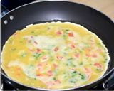 A picture of step 3 of Chicken cheese omelet.