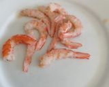Foto del paso 1 de la receta: Calamaritos en salsa con cebolla