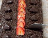 A picture of step 11 of Chocolate Cake with Sweetened Condensed Milk Cream and Strawberries.