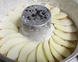 Foto del paso 2 de la receta: Torta de manzana invertida (con aceite, fácil y económica!!)