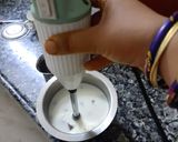 A picture of step 2 of Choco chickoo smoothie.