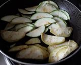 Foto del paso 1 de la receta: Pizzas🍕de vegetales🥗en pan turco🍕