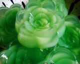 Foto langkah ke 3 dari resep Pudding mawar.