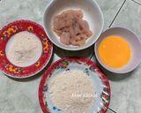 Hình bước làm 3 của món Ức gà chiên giòn cho bé