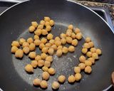 Foto del paso 2 de la receta Garbanzos en ensalada con sobrasada, butifarra y huevo