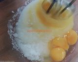Foto del passaggio 1 della ricetta Torta allo yogurt ed arancia