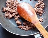 Foto langkah ke 3 dari resep Martabak daging cincang kuah cuko.
