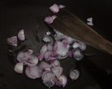 Foto langkah ke 3 dari resep Tumis sawi putih.