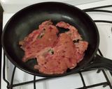 Foto del paso 1 de la receta: Bifes de hígado con cebolla y pimiento