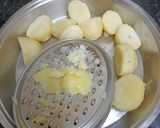 A picture of step 2 of Aloo Puri.