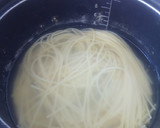Foto del paso 1 de la receta: Pasta con calabacín y condimentos