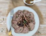 Foto del passaggio 4 della ricetta Arrosto di vitella con funghi porcini e guanciale