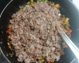 A picture of step 3 of Mix vegetable Red poha.