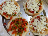 ब्रेड पिज़्ज़ा (Bread pizza recipe in hindi)