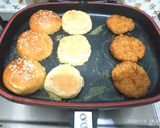 Foto langkah ke 5 dari resep Burger Isian Ayam.