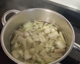 Foto del paso 2 de la receta: Revuelto de pencas de acelga y jamón
