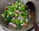 Foto langkah ke 4 dari resep Oseng Cumi Cabe Ijo.