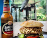Foto del paso 8 de la receta: Hamburguesa crujiente de pollo en pan de cristal (crispy chicken burger)