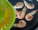 Foto del paso 3 de la receta: Langostinos a la plancha con naranja
