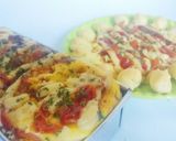 Foto langkah ke 7 dari resep Simple Mackerel Sausage Pizza.