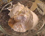 Foto del passaggio 1 della ricetta Tiramisù alla crema al  limone al profumo di limoncello,pistacchi e limone caramellato