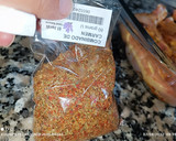 Foto del paso 1 de la receta: Pierna y contrapierna de pollo al horno con cosas