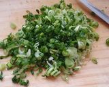 A picture of step 1 of Egg Omelette with Green Onions.