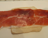 Foto del paso 2 de la receta: Canutillos de pan de molde rebozados