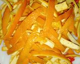 صورة لخطوة 1 من وصفة قشور البرتقال 🍊🍊
