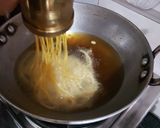 बेसन के नमकीन सेव (besan ke namkeen sev recipe in Hindi) रेसिपी चरण 2 फोटो