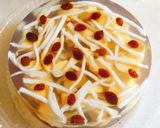 A picture of step 4 of Jelly Flan with Raisins.