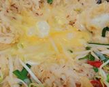 Gambar langkah 5 resipi Phad Thai Goong.