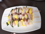 Spiedini di pollo al profumo di limone e alloro