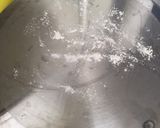 A picture of step 9 of Chappatis/Indian Flat Bread.