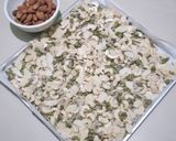 Foto langkah ke 6 dari resep Florentine Cookies.