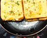 चीज़ गार्लिक ब्रेड स्टिक्स (cheese garlic bread stick recipe in Hindi) रेसिपी चरण 3 फोटो