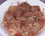 A picture of step 2 of Gobhi Aaloo Gosht.