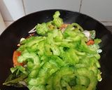 Foto langkah ke 3 dari resep Tumis Paria.