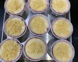 Foto langkah ke 7 dari resep Bolu Hongkong Topping Keju.