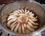 Fordított, karamellás körtetorta recept fázis 5 fotója