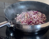 Foto del paso 2 de la receta: Butifarra en salsa de mostaza